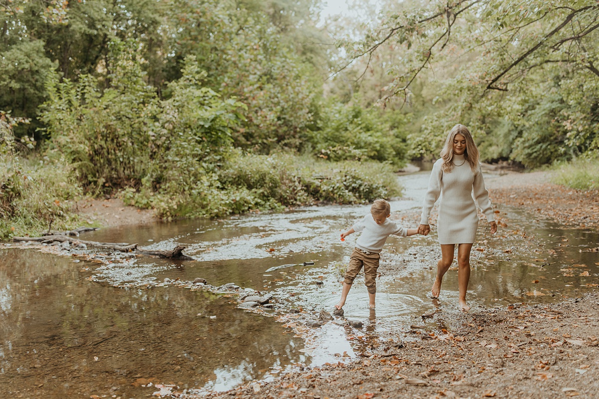 indiana creekside Mommy & me session